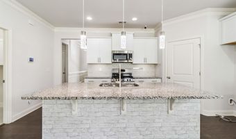 881 Deepwood Ct, Boiling Springs, SC 29316