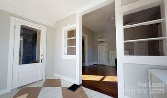 428 Hawthorne Ln 1, Charlotte, NC 28204