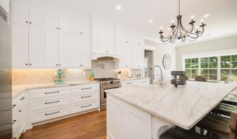 102 E Lake Cv, Beebe, AR 72012
