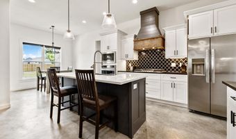 1813 Avilla Vincintage, Alexander, AR 72002