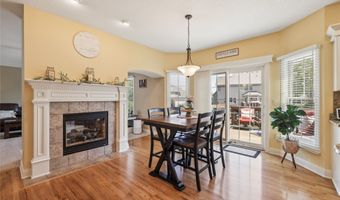 211 SW Stonegate Dr, Ankeny, IA 50023