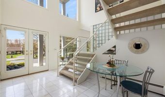 29 Dennell Dr, Lincoln, RI 02865