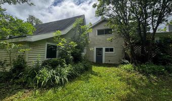 118 Foster Dr, Bennington, VT 05201