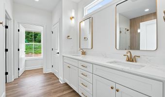 9009 Stonewall Rd, Appomattox, VA 24522