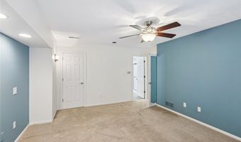 838 Lynnhaven Ln, Akron, OH 44313