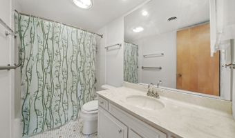 1025 S Fernandez Ave 4C, Arlington Heights, IL 60005