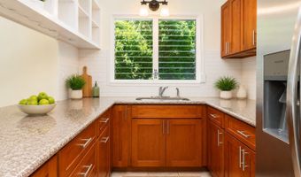 1254 Ulupii St, Kailua, HI 96734