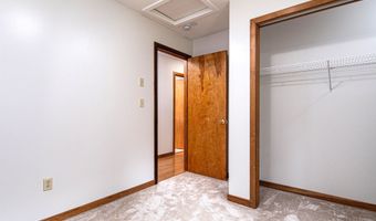 156 Sherwood Cir, Brattleboro, VT 05301