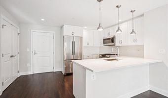 4915 HAMPDEN Ln 307, Bethesda, MD 20814