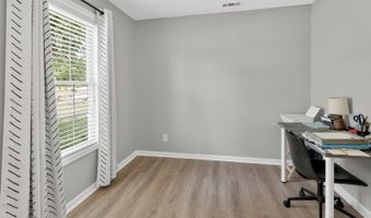 16 Clover Ln, Alloway, NJ 07418