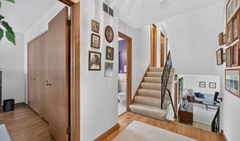 89 S Clarendon Ave, Addison, IL 60101