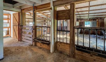 25611 Indian Lake Rd, Birdseye, IN 47513