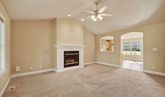 2724 Northridge Ln, Ames, IA 50010