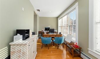 423 Hope St C, Bristol, RI 02809