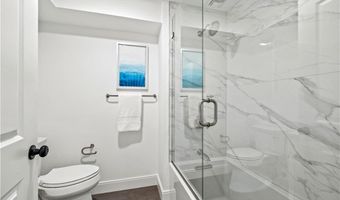 21 Bradford St 2, Bristol, RI 02809