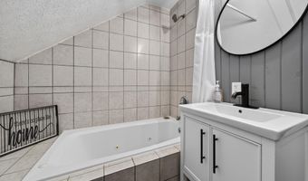 757 E 1000 N, Alexandria, IN 46001