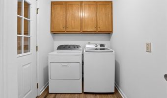 2387 Woodridge Dr, Asheboro, NC 27205