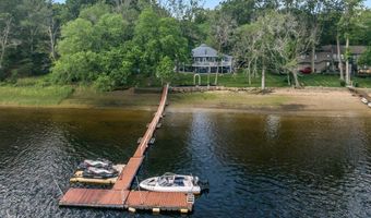 108 Pleasant Valley Rd, Amesbury, MA 01913