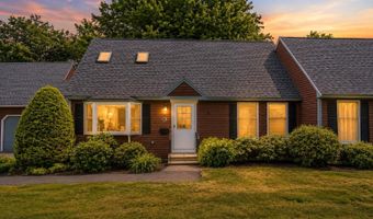 13 Cortland Cir, Bangor, ME 04401