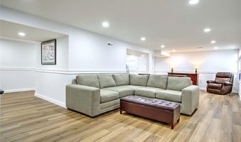 9 Cassidy Trl, Coventry, RI 02816