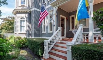 8 Cottage St 2, Newport, RI 02840