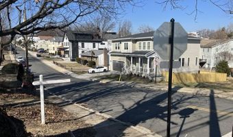 2148 S MONROE St, Arlington, VA 22204