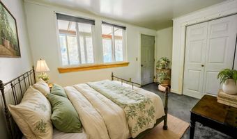 31 Herrick Rd, Belfast, ME 04915