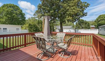 1917 Bentley Pl, Charlotte, NC 28205