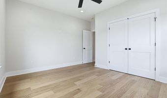 7648 S Shoreline Blvd, Benton, AR 72019