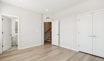 23162 HORSESHOE TRAIL Sq, Ashburn, VA 20148