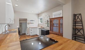 612 N Clinton St, Adrian, MI 49221