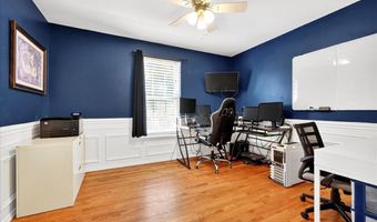 1316 Red Oak Plantation Dr, Ballwin, MO 63021