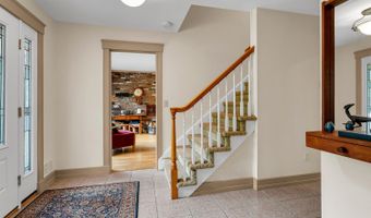 44 Tall Tree Rd, Middletown, NJ 07748