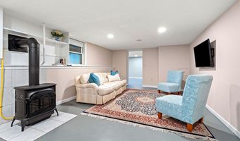 12 Magazine St, Bedford, NH 03110
