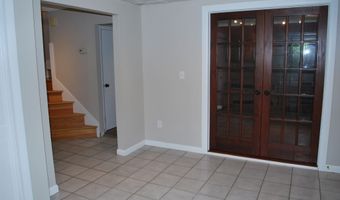 43 Camelot Dr, Bedford, NH 03110