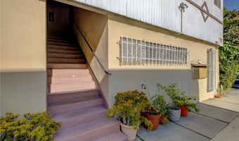 2615 Chariton St, Los Angeles, CA 90034