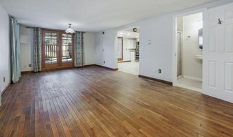 2018 SWAN Ter, Alexandria, VA 22307