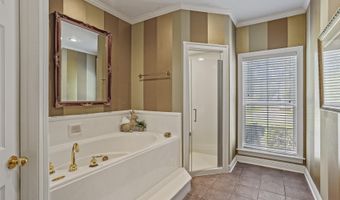525 Ridge Cir, Brandon, MS 39047