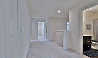 620 N Sullivan St, Addison, IL 60101