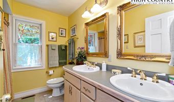 430 Crooked Creek Ln, Banner Elk, NC 28604