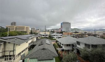 1122 Elm St 301, Honolulu, HI 96814