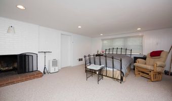 6789 LITTLE FALLS Rd, Arlington, VA 22213
