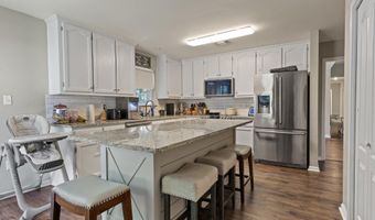 10676 N Oak Crest Dr, Biloxi, MS 39532