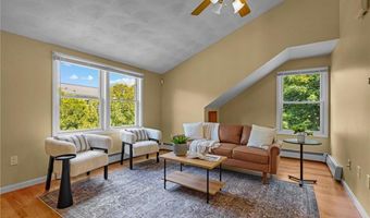 146 Alfred Drown Rd, Barrington, RI 02806