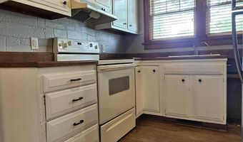 901 N 1ST St, Aberdeen, SD 57401