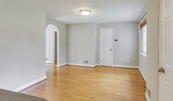 8617 LYNBROOK Dr, Bethesda, MD 20814