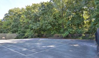 4333 AMERICANA Dr 203, Annandale, VA 22003