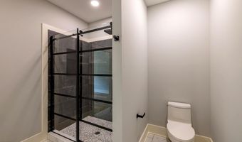 1036 Cummings St 1, Abingdon, VA 24211