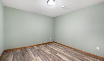 1706 22nd Ave SW, Austin, MN 55912