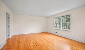 151 S Main St, Allentown, NJ 08501